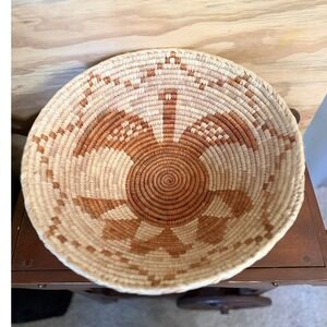 Vintage Hand Coiled Southwestern Native American Style‎ Bird Pictorial Basket